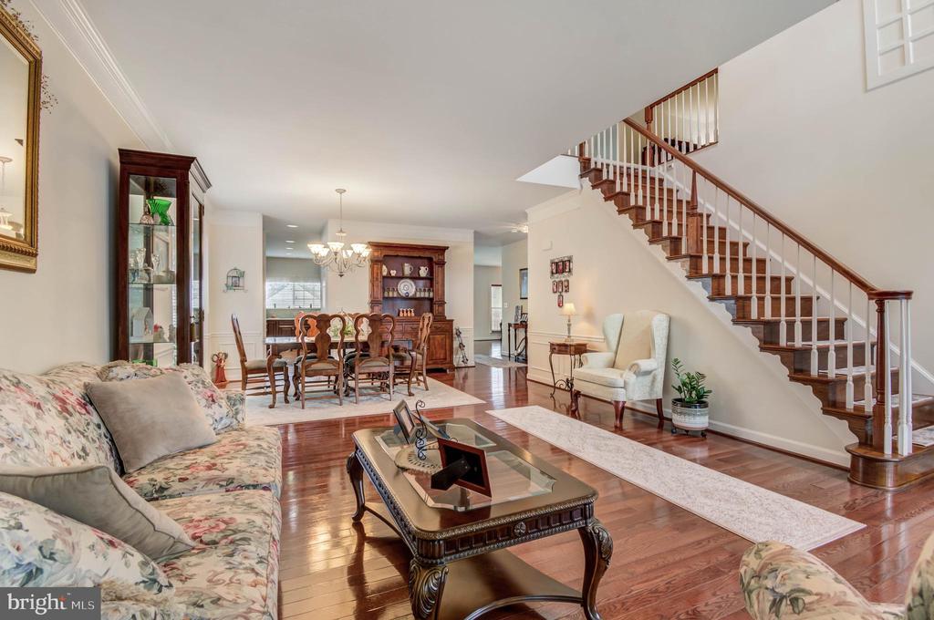 113 ROSEVILLE COURT