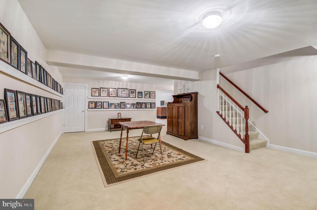 113 ROSEVILLE COURT