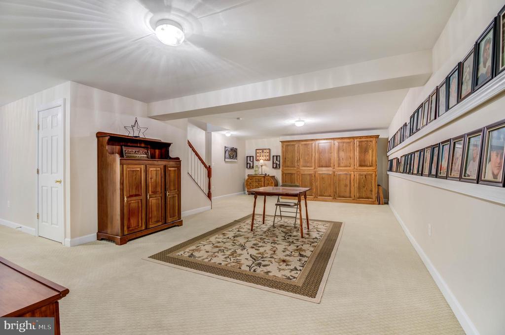 113 ROSEVILLE COURT