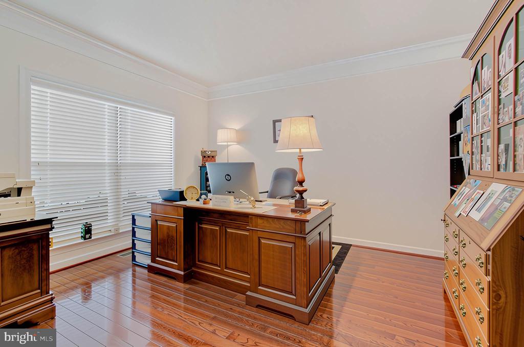 113 ROSEVILLE COURT
