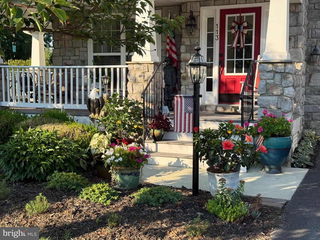 113 ROSEVILLE COURT