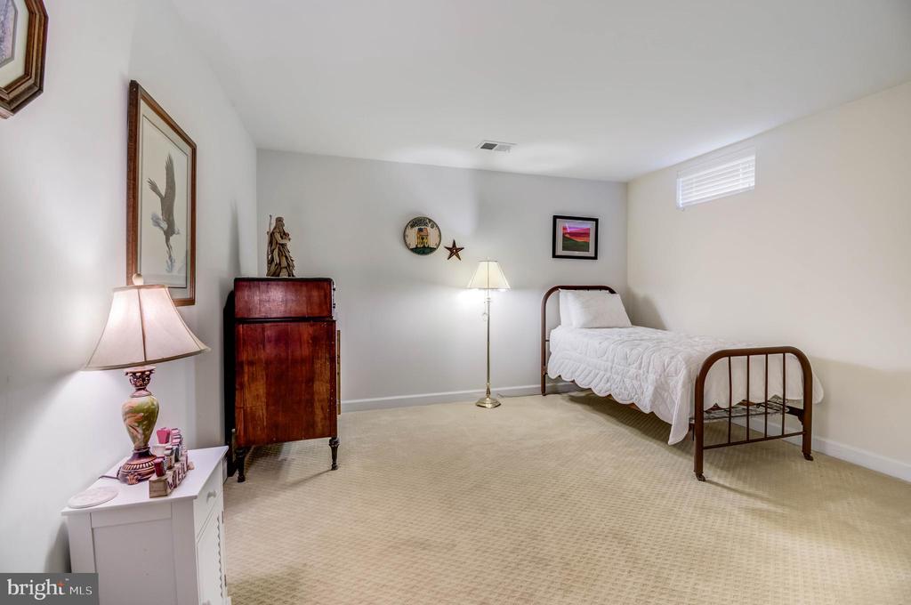 113 ROSEVILLE COURT