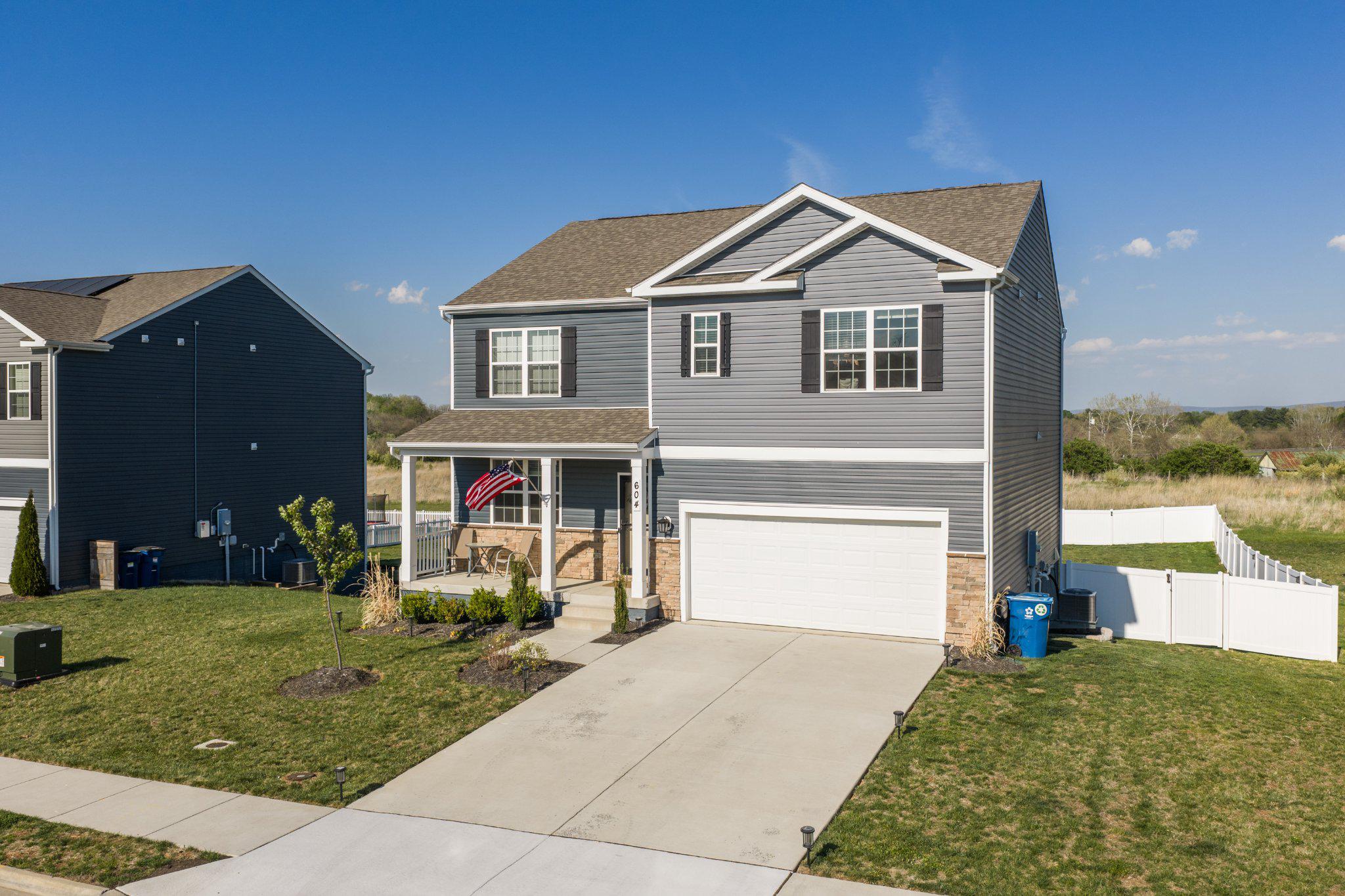 604 WEEKS COURT