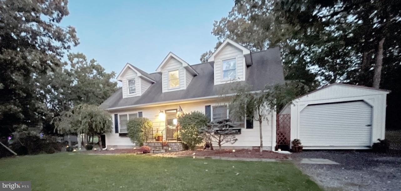 600 Lakeview Dr
