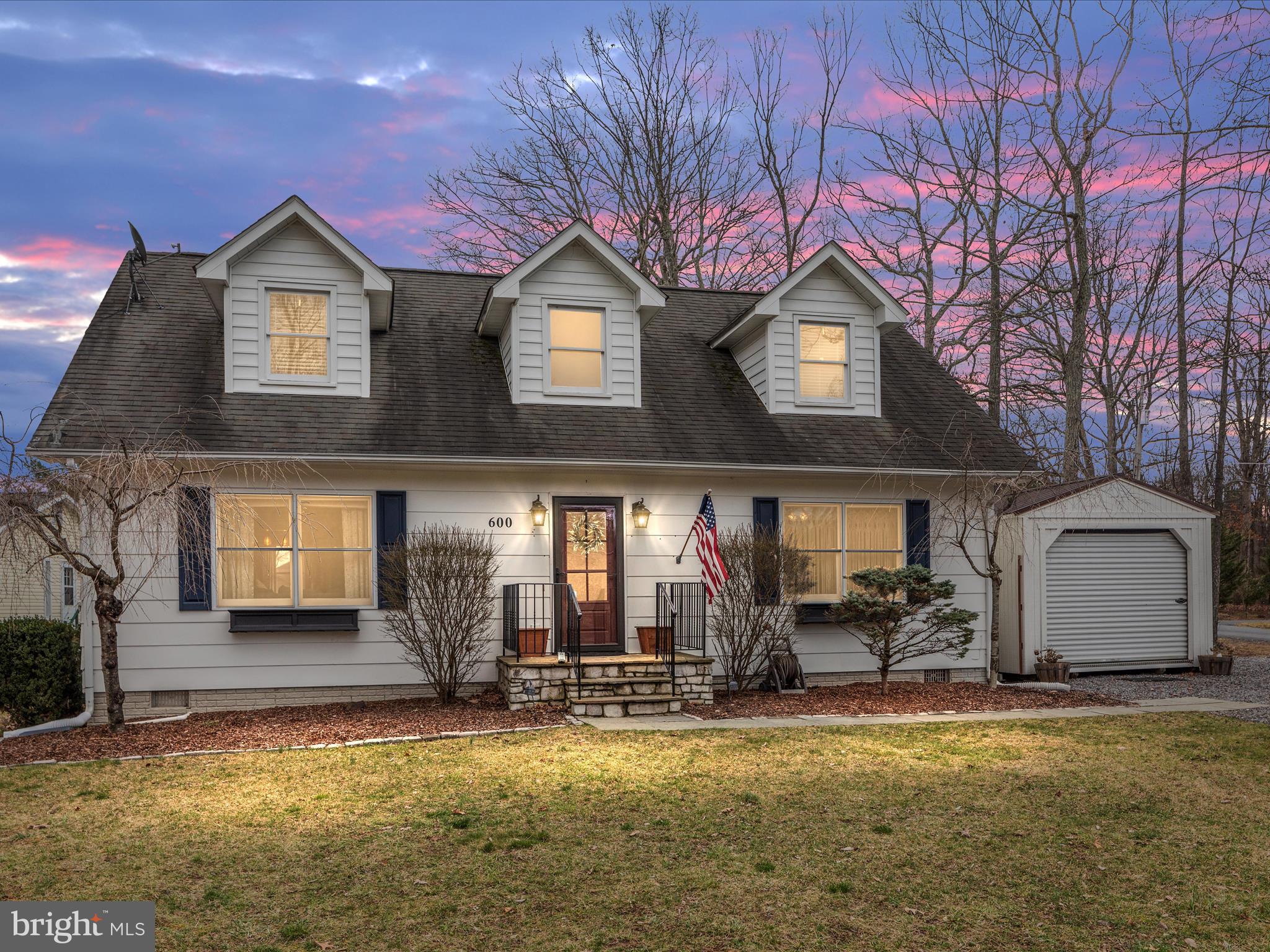 600 Lakeview Dr