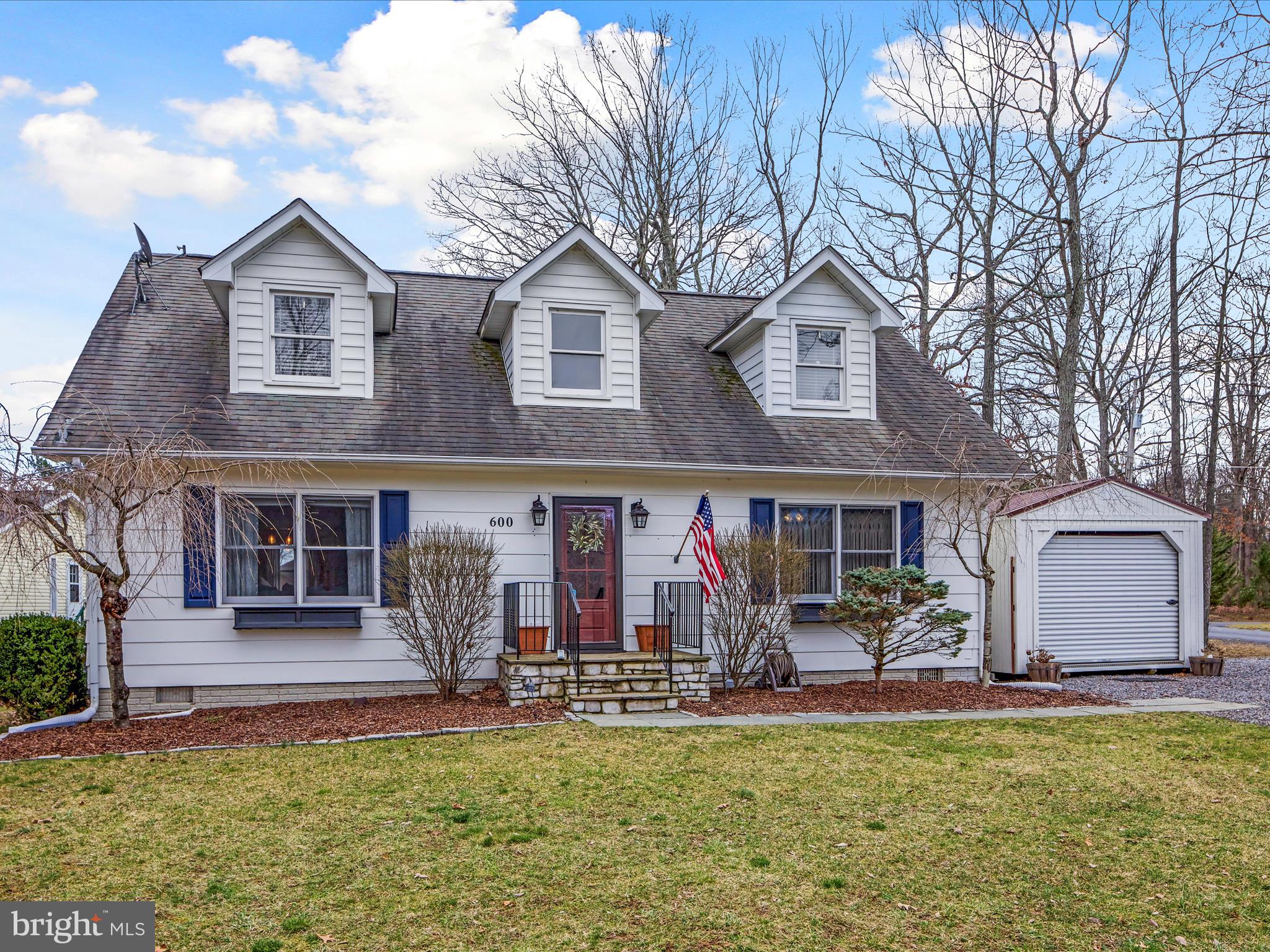 600 Lakeview Dr