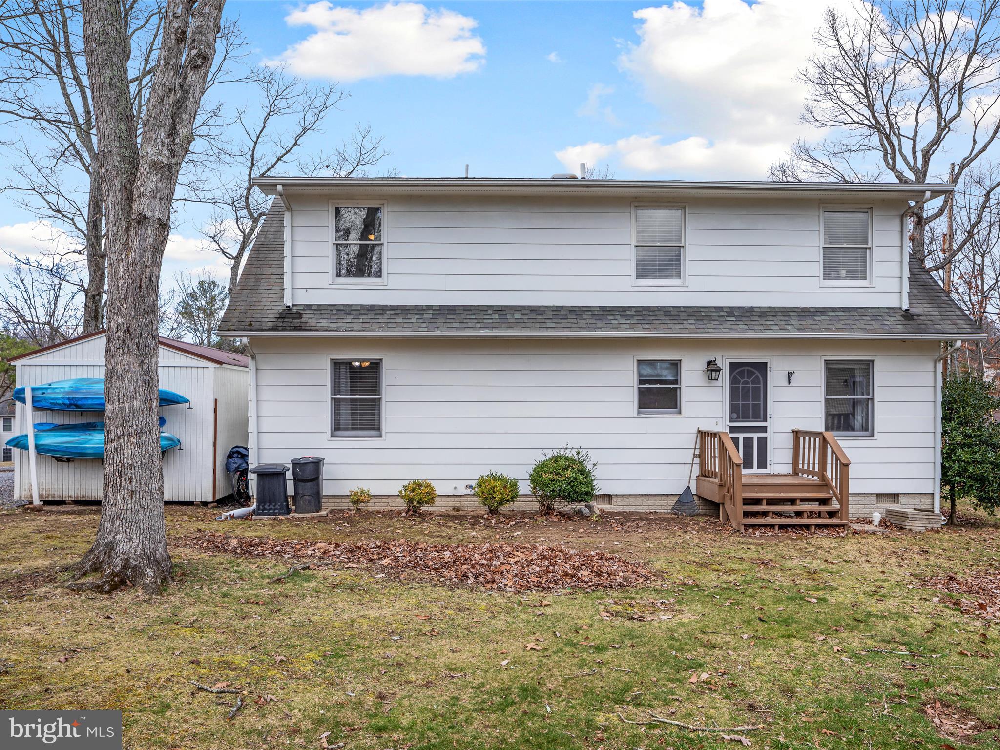 600 Lakeview Dr