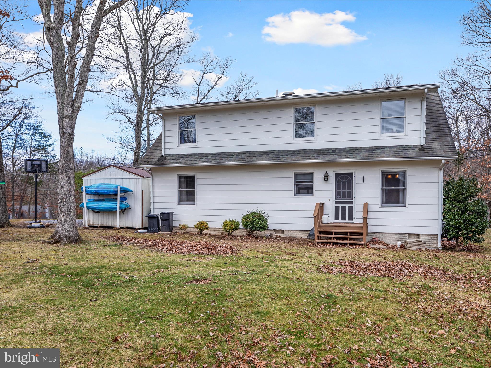 600 Lakeview Dr