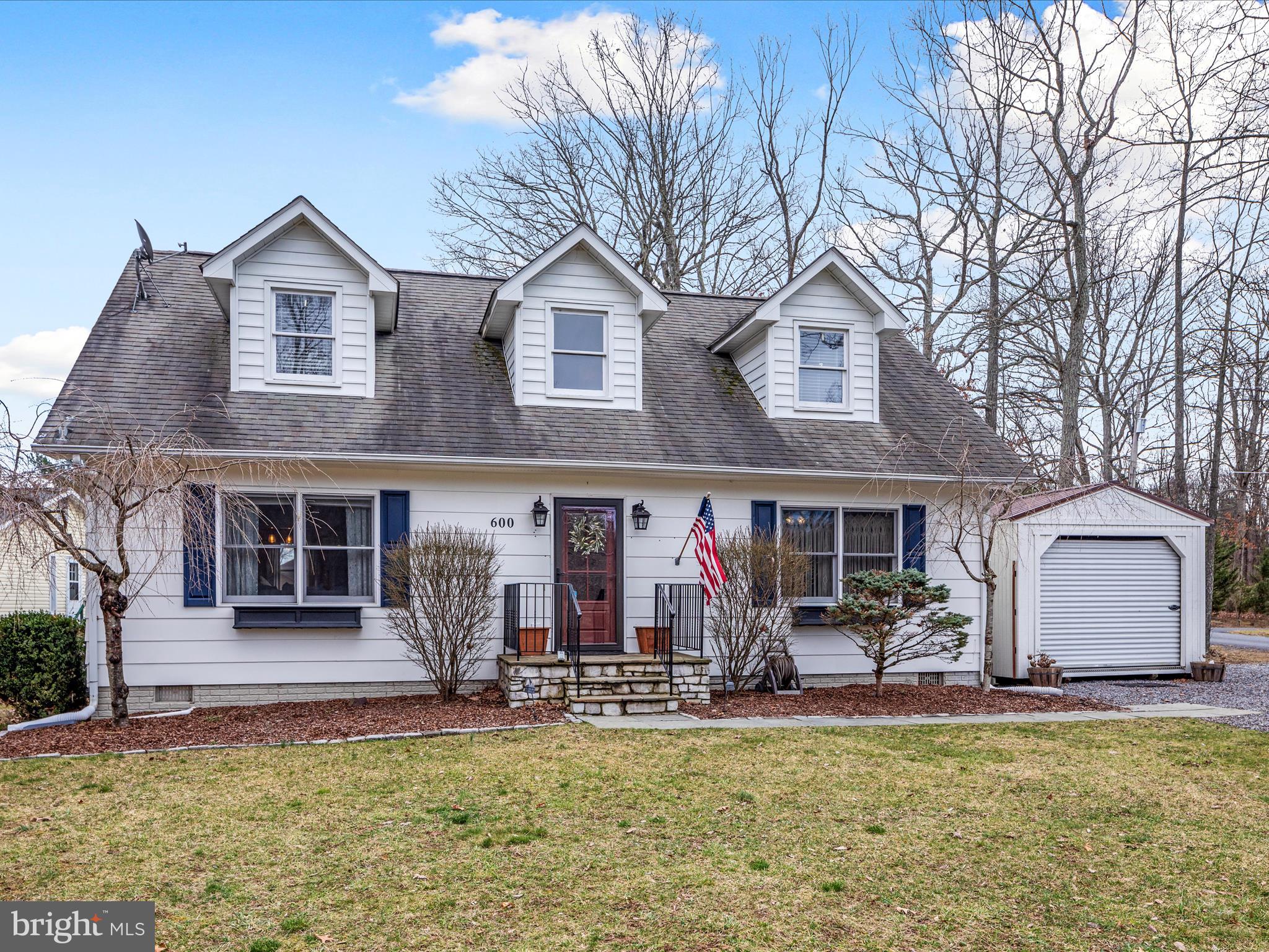 600 Lakeview Dr