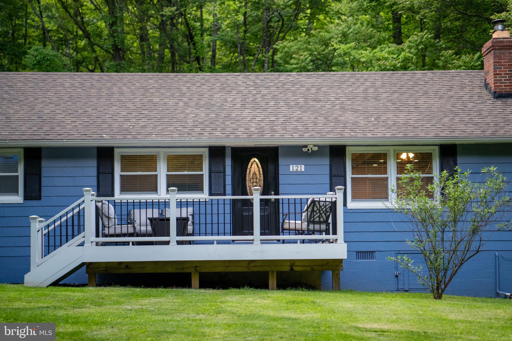 121 Gilmore Trl
