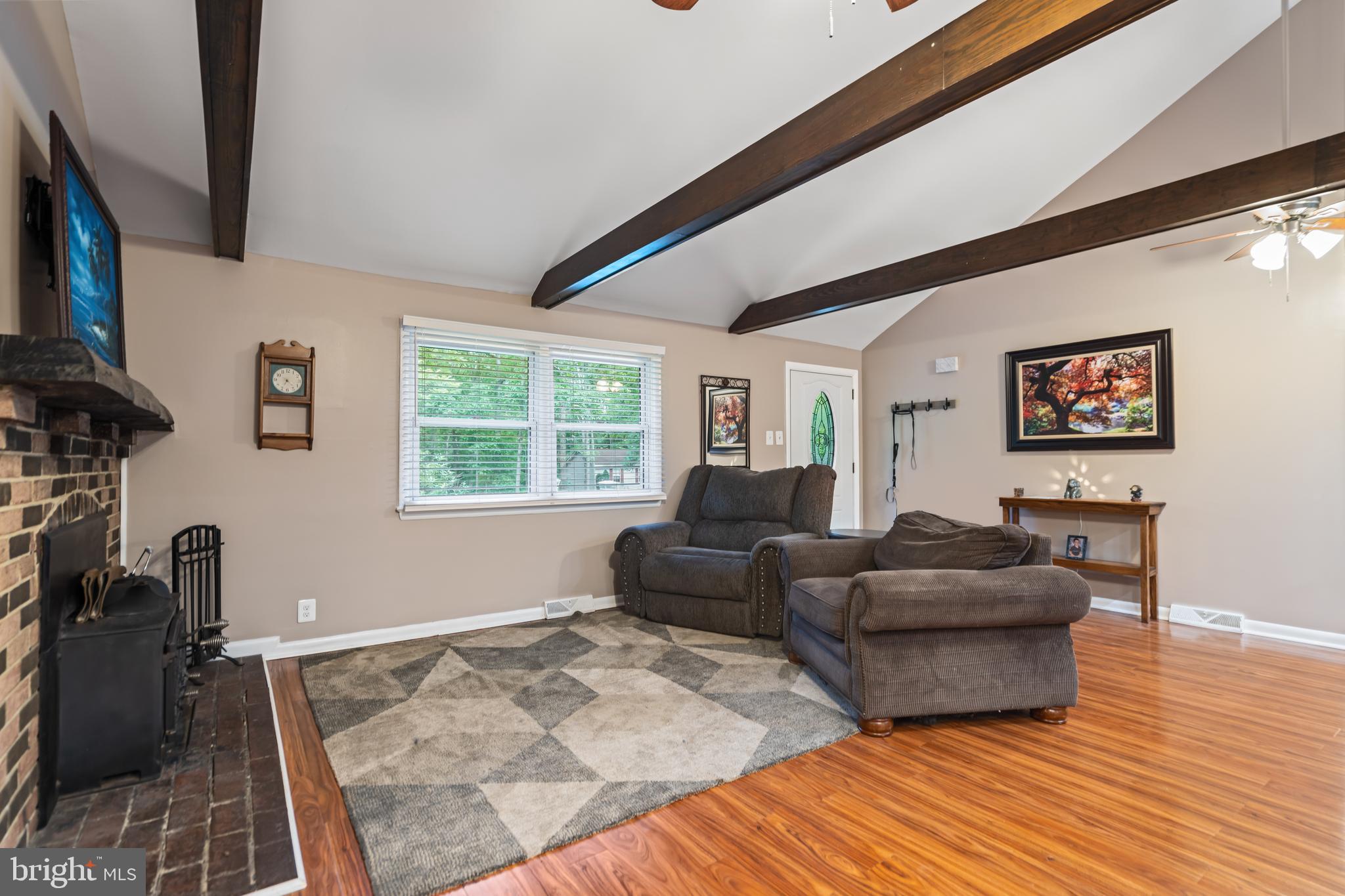 121 Gilmore Trl