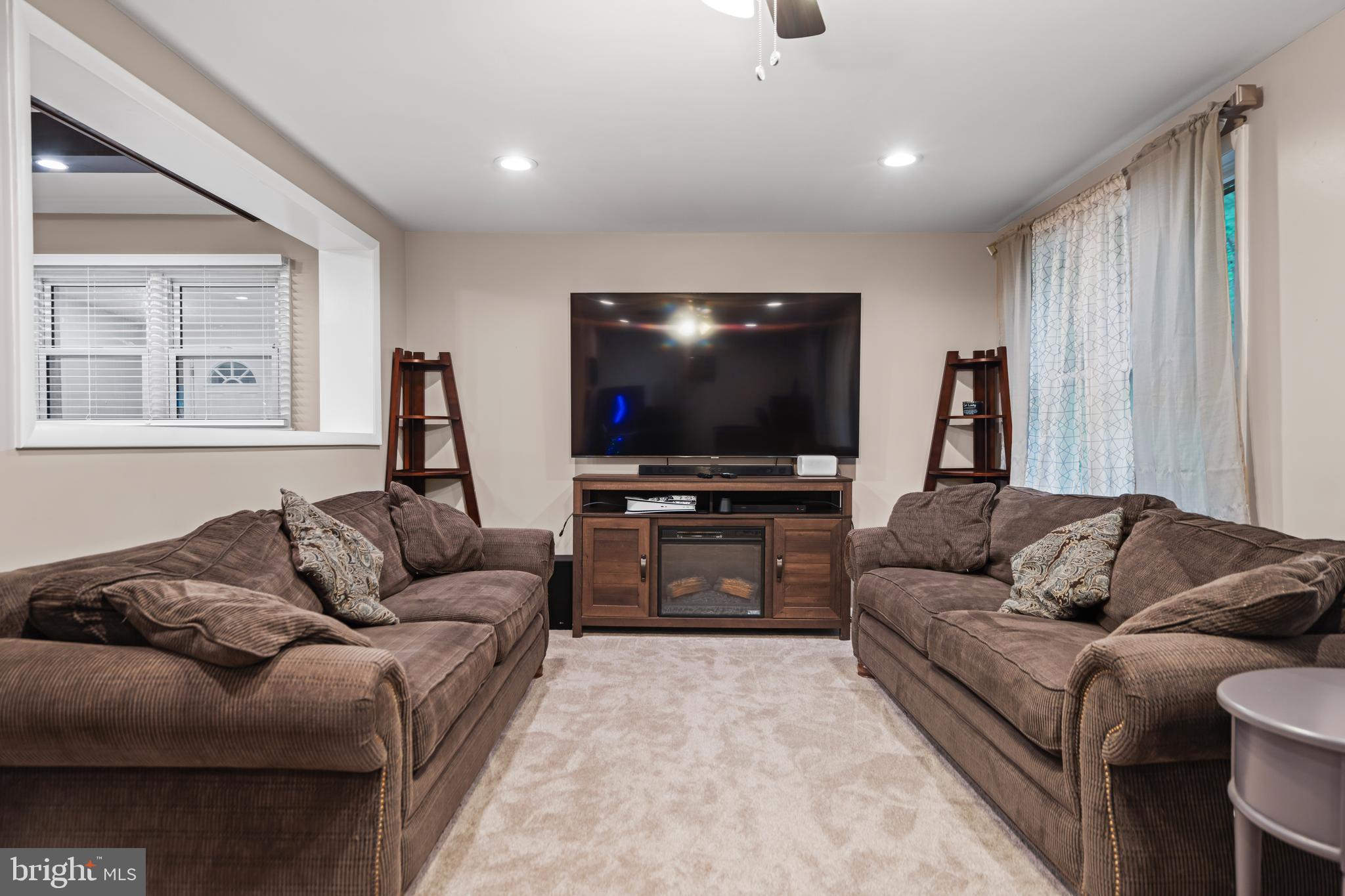 121 Gilmore Trl