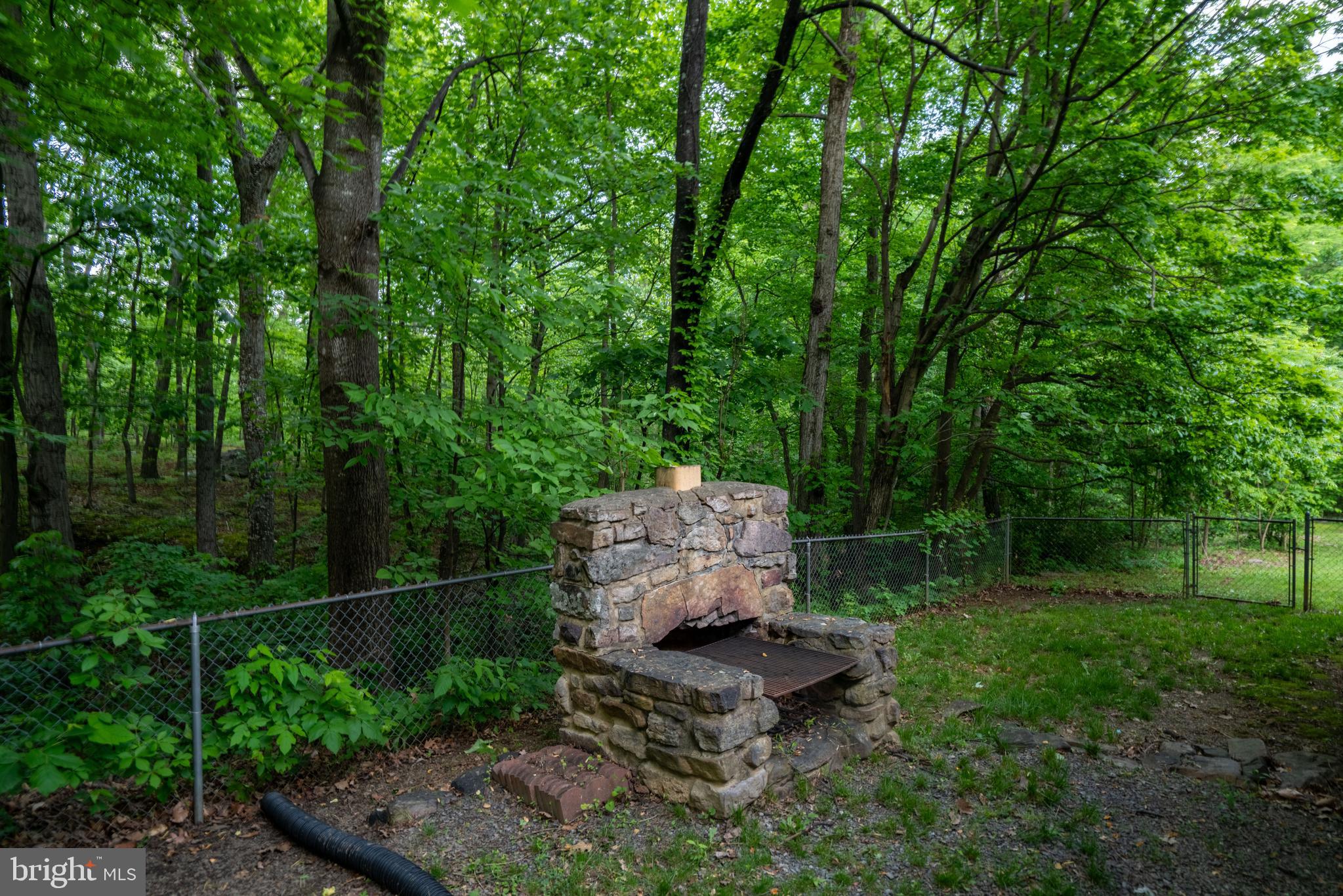 121 Gilmore Trl