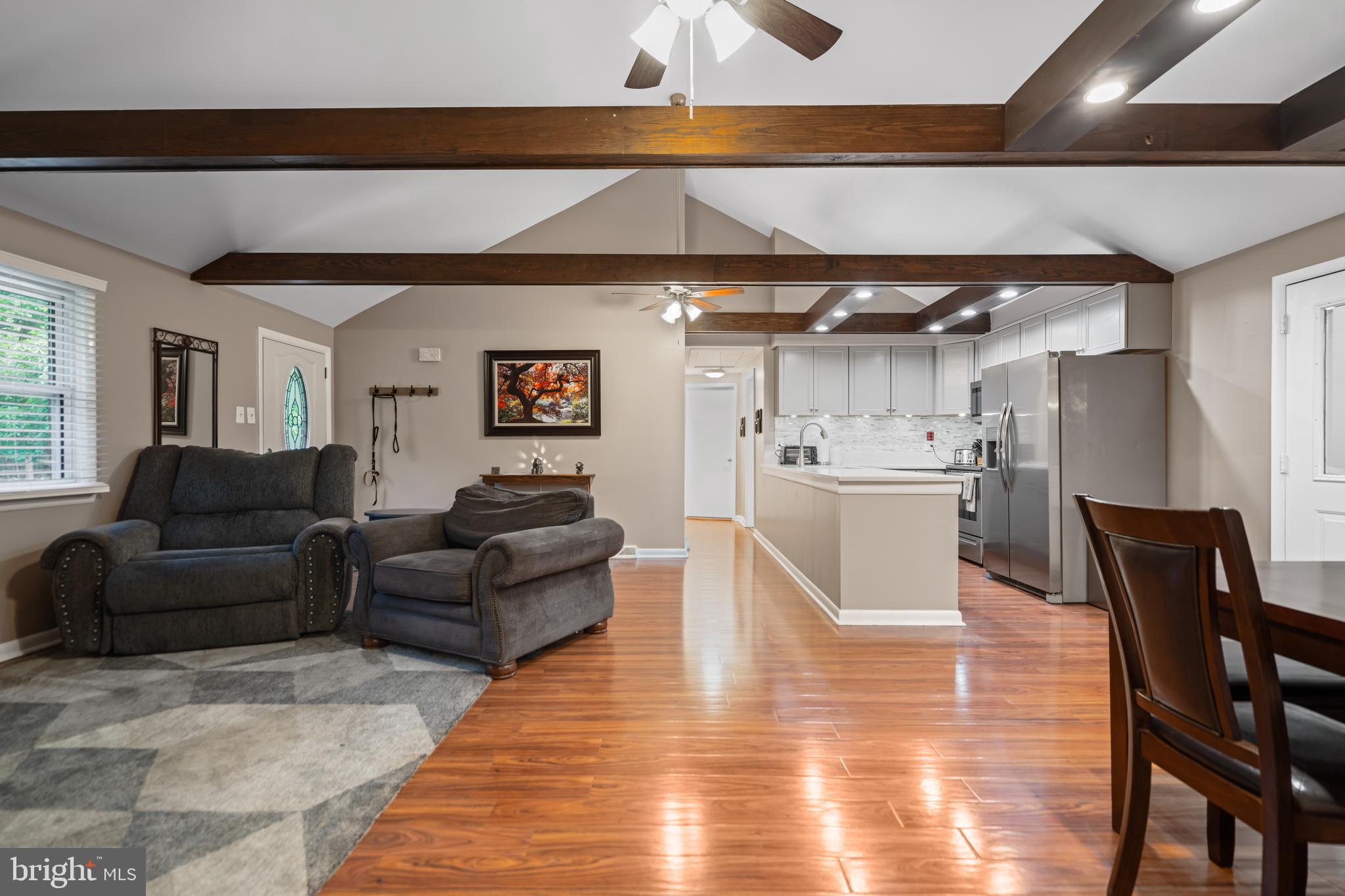 121 Gilmore Trl