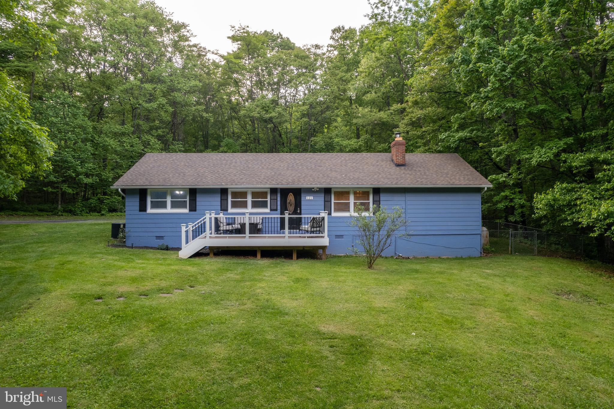 121 Gilmore Trl