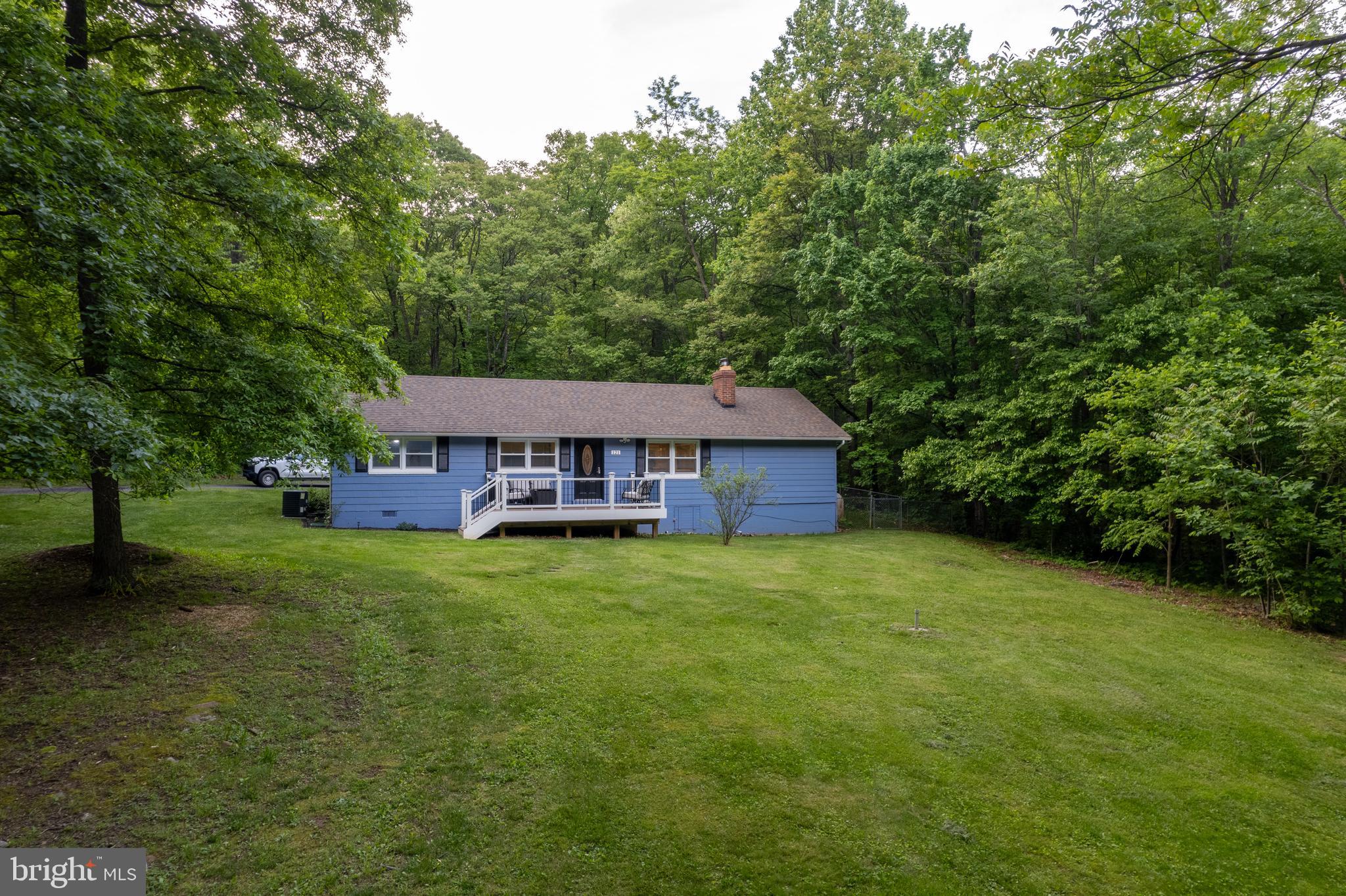 121 Gilmore Trl