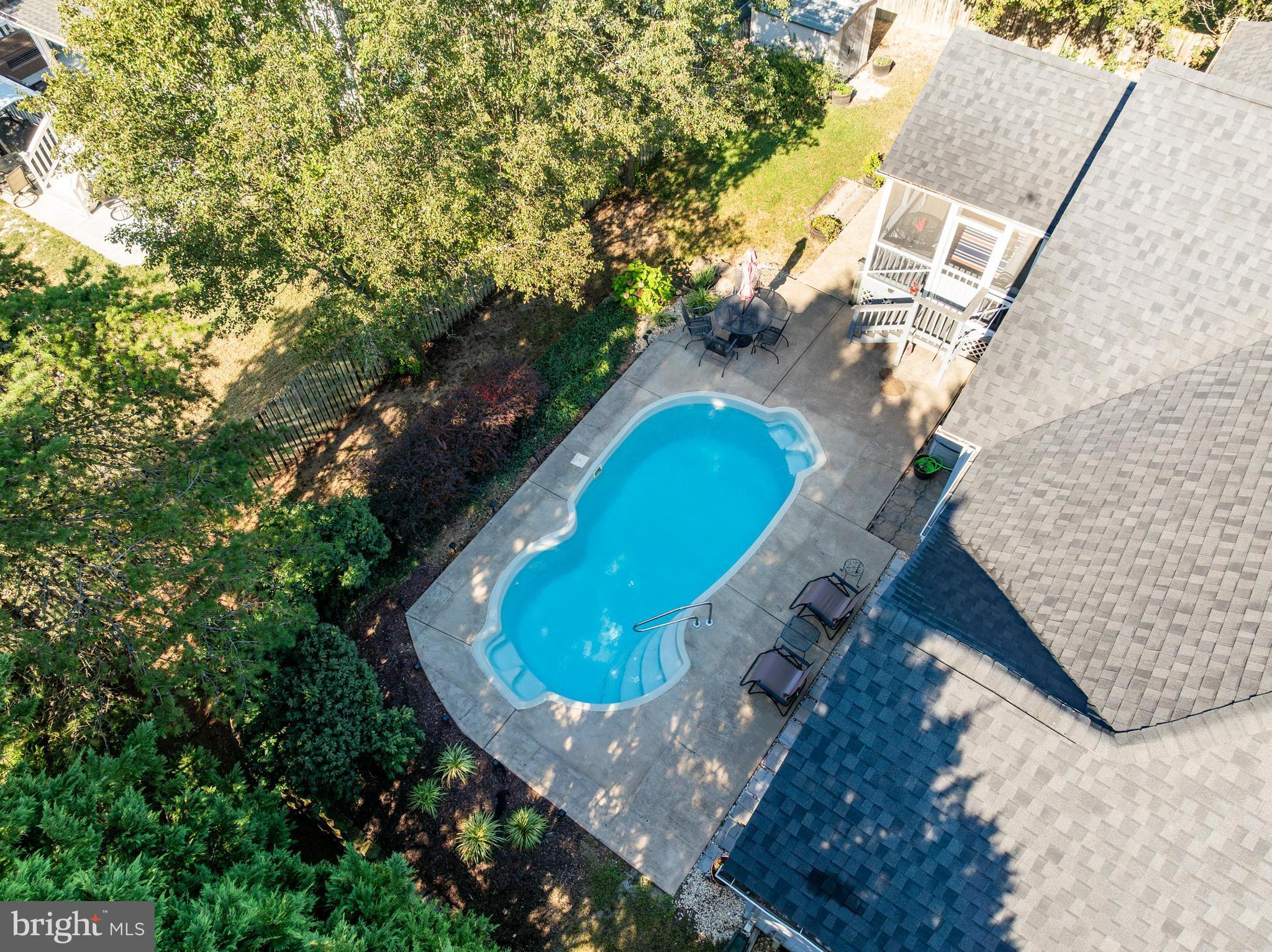 432 LILYS WAY