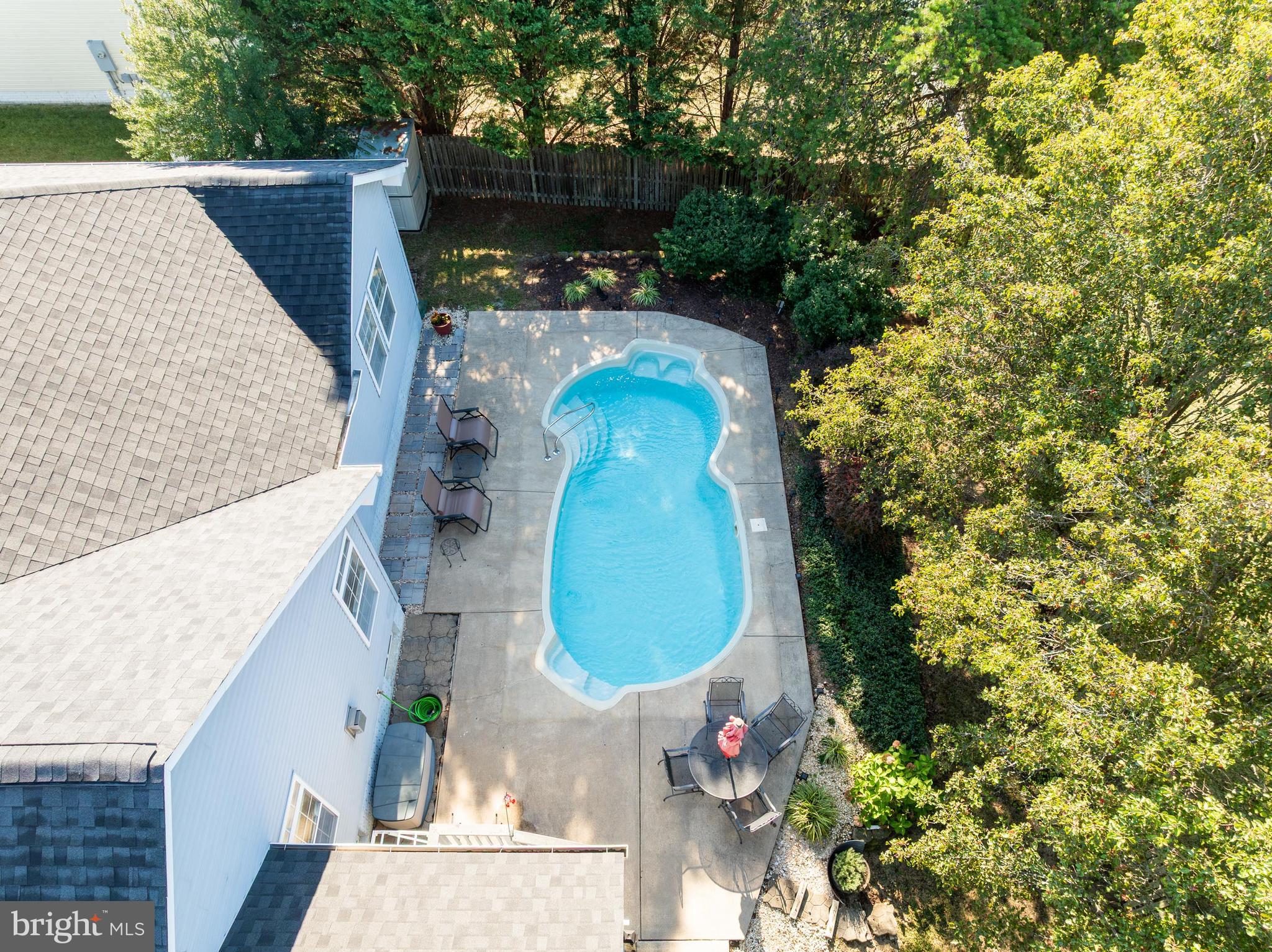 432 LILYS WAY