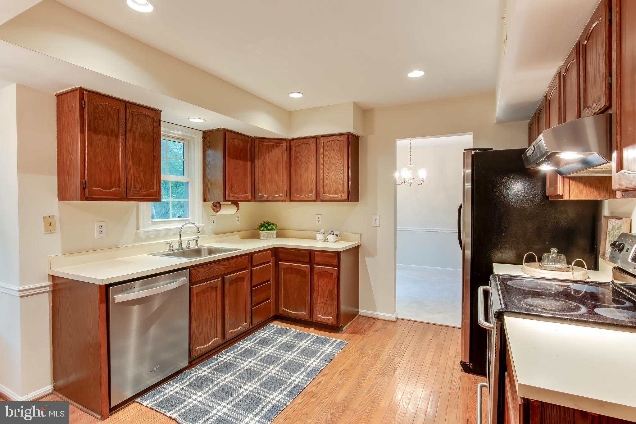 13509 King Charles Dr