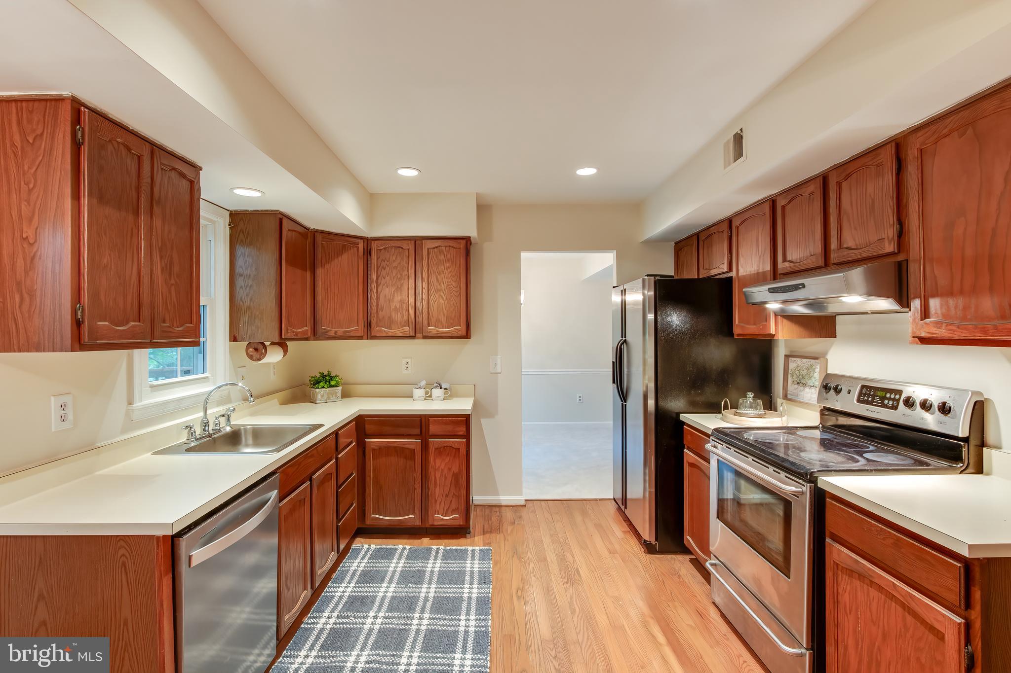 13509 King Charles Dr