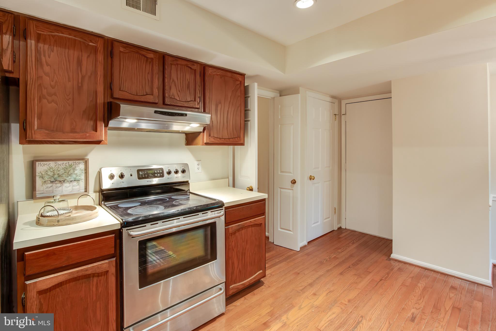 13509 King Charles Dr