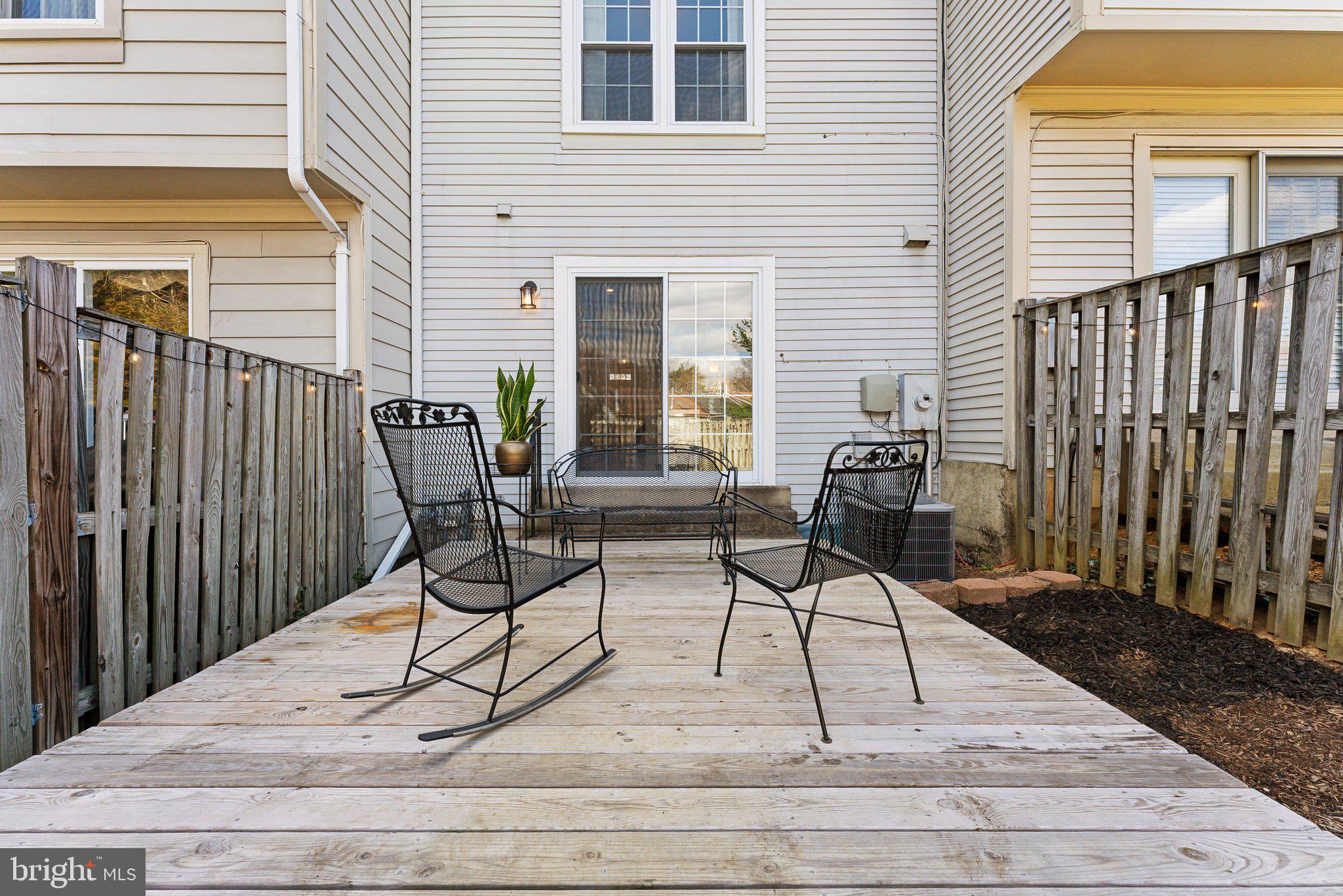 2956 Kings Station Ct