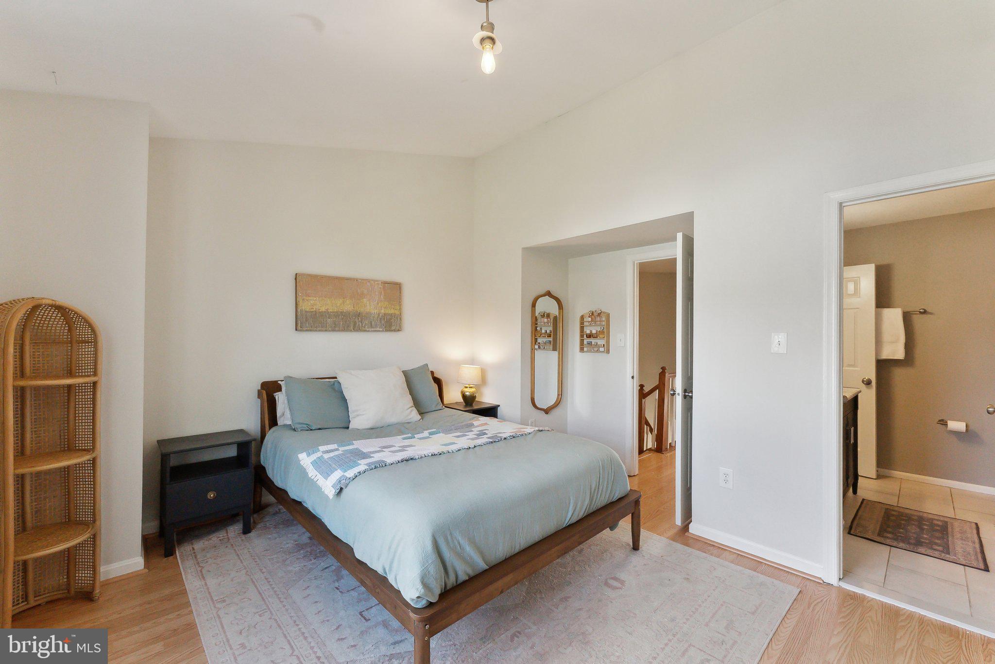 2956 Kings Station Ct