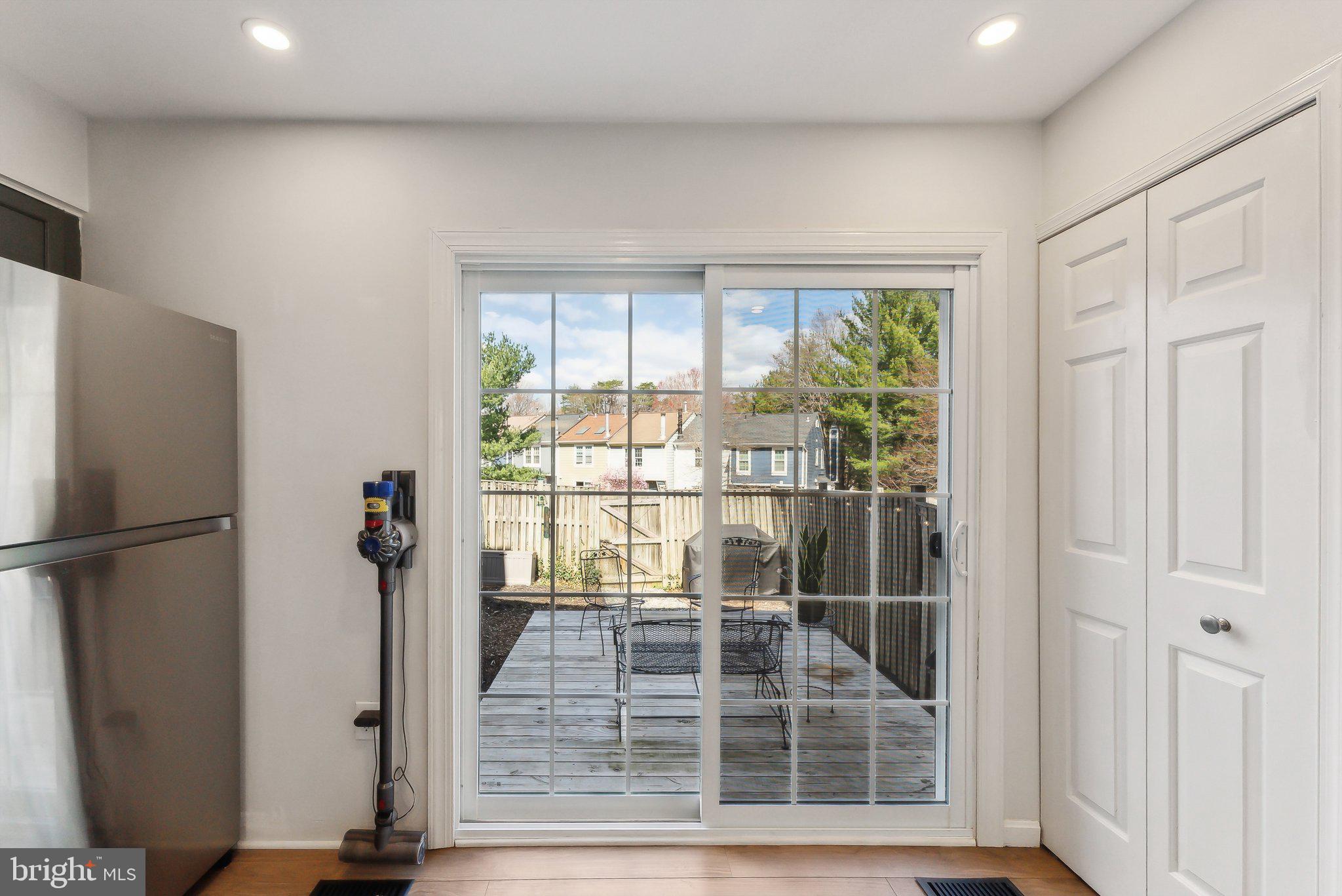 2956 Kings Station Ct
