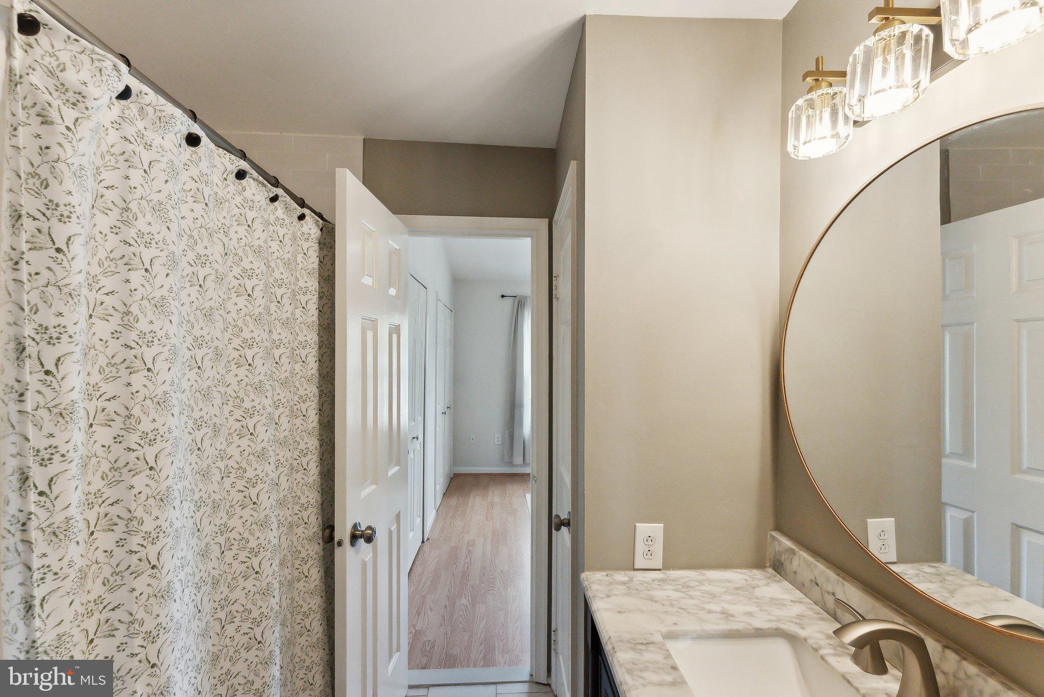 2956 Kings Station Ct