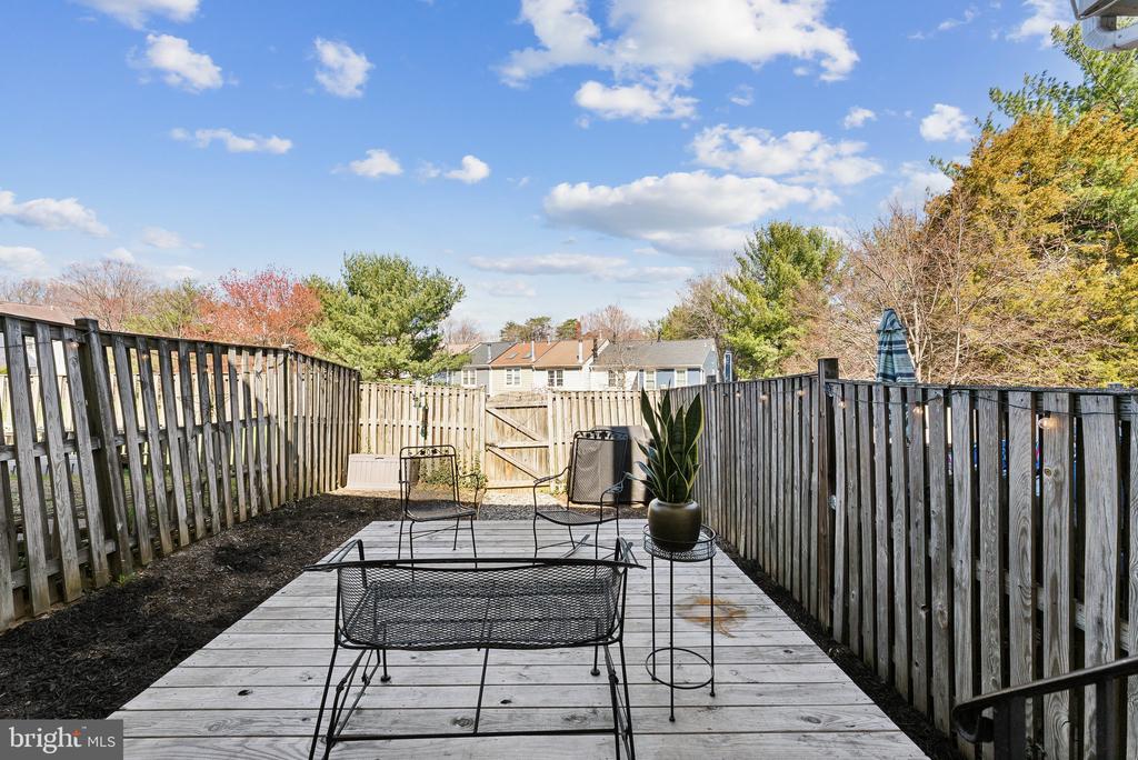 2956 Kings Station Ct