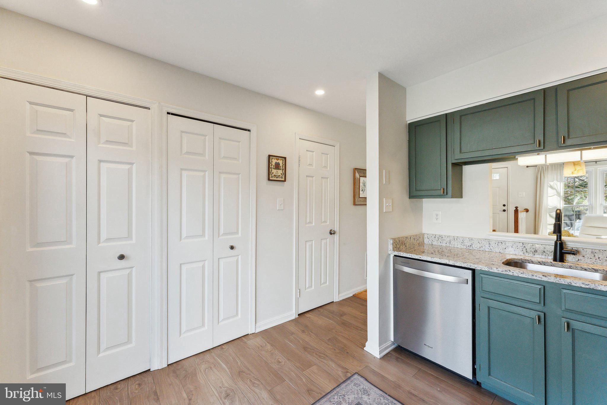 2956 Kings Station Ct