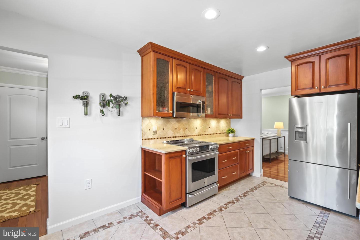 7029 Leewood Forest Dr