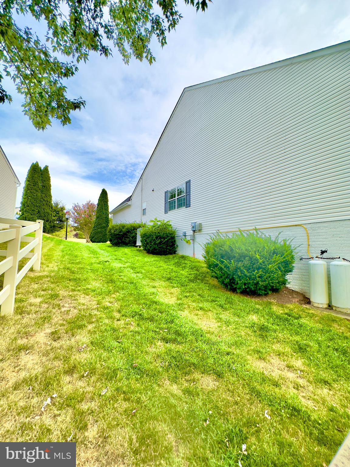 35918 Newberry Crossing Pl