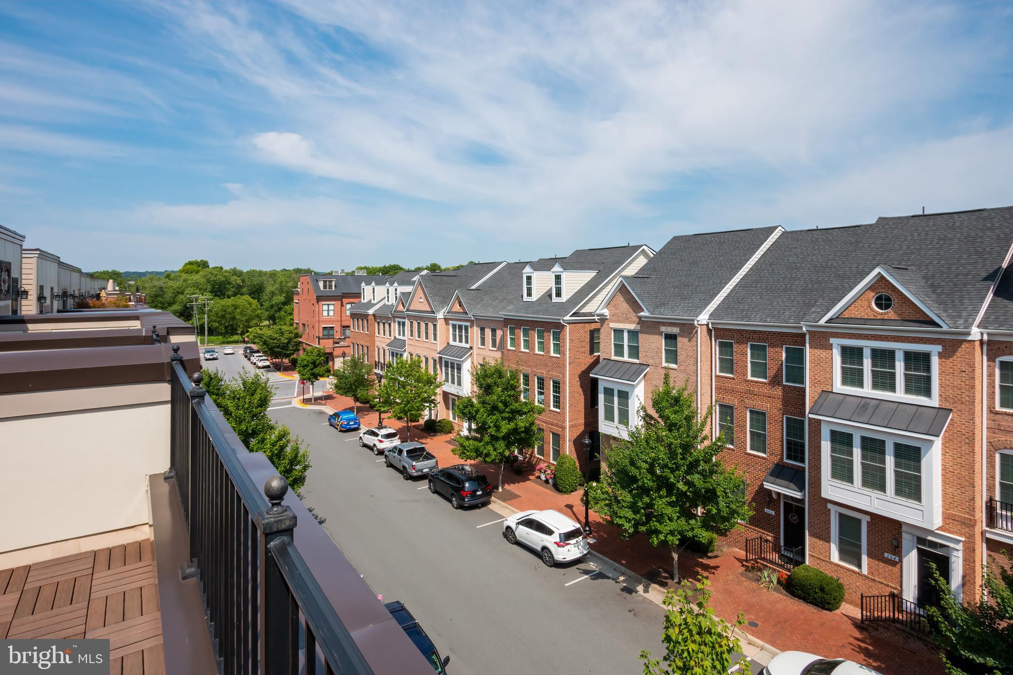 257 Crescent Station Ter SE