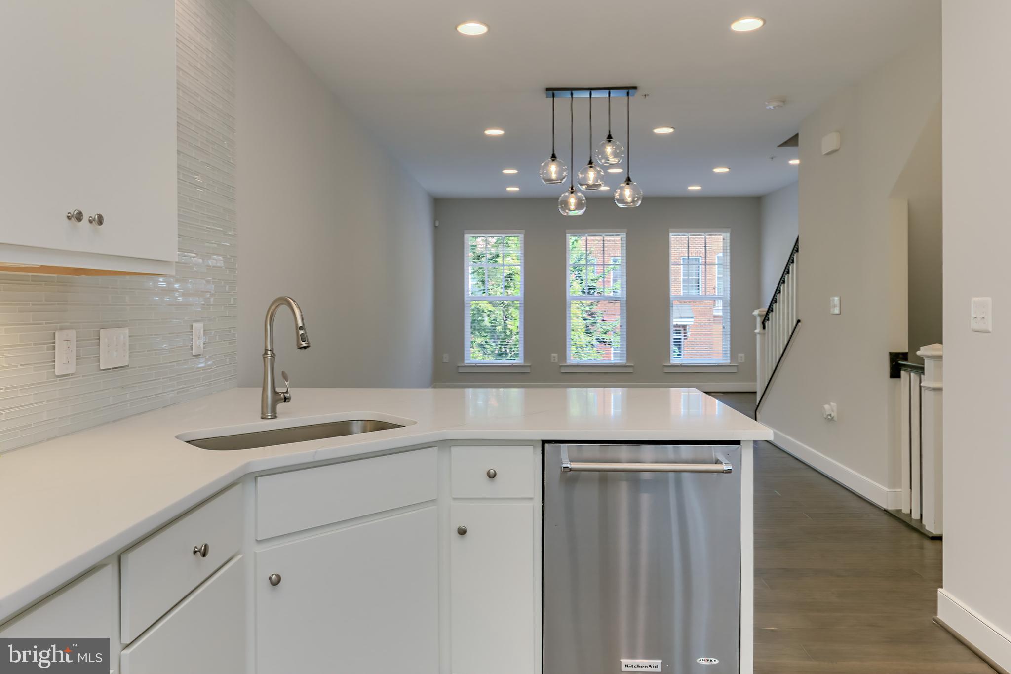 257 Crescent Station Ter SE