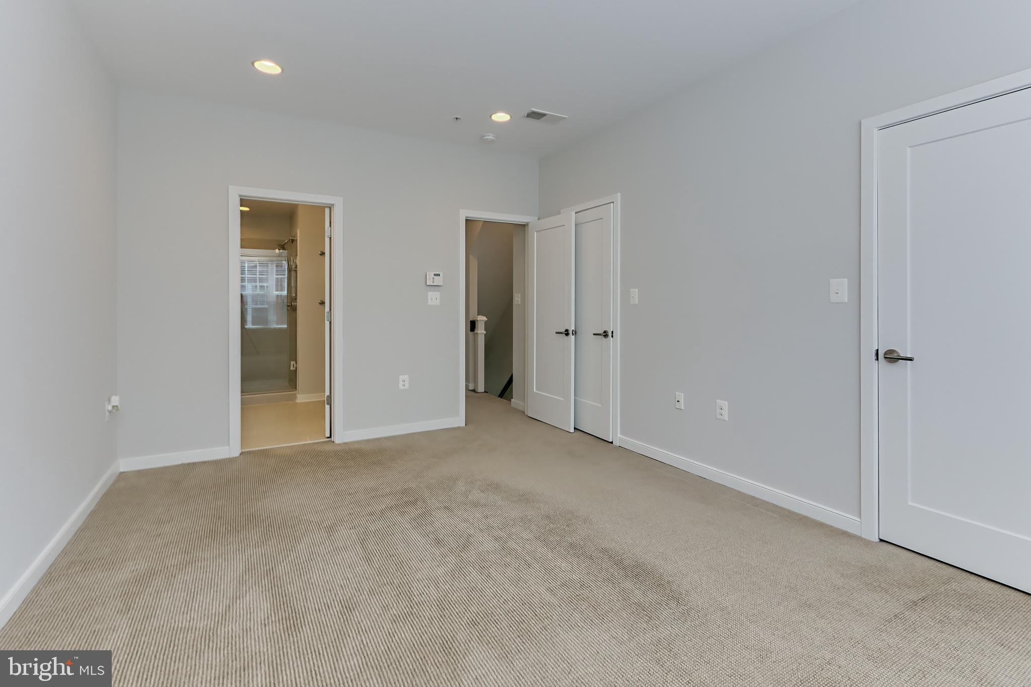 257 Crescent Station Ter SE
