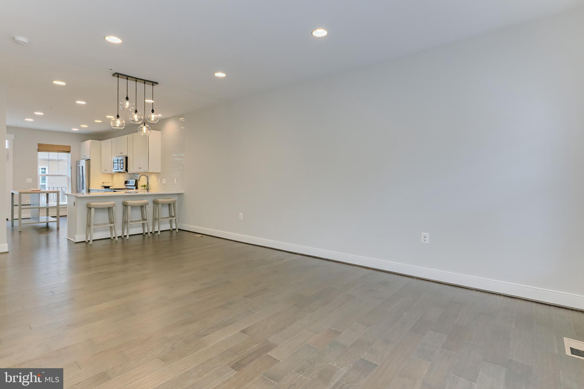 257 Crescent Station Ter SE