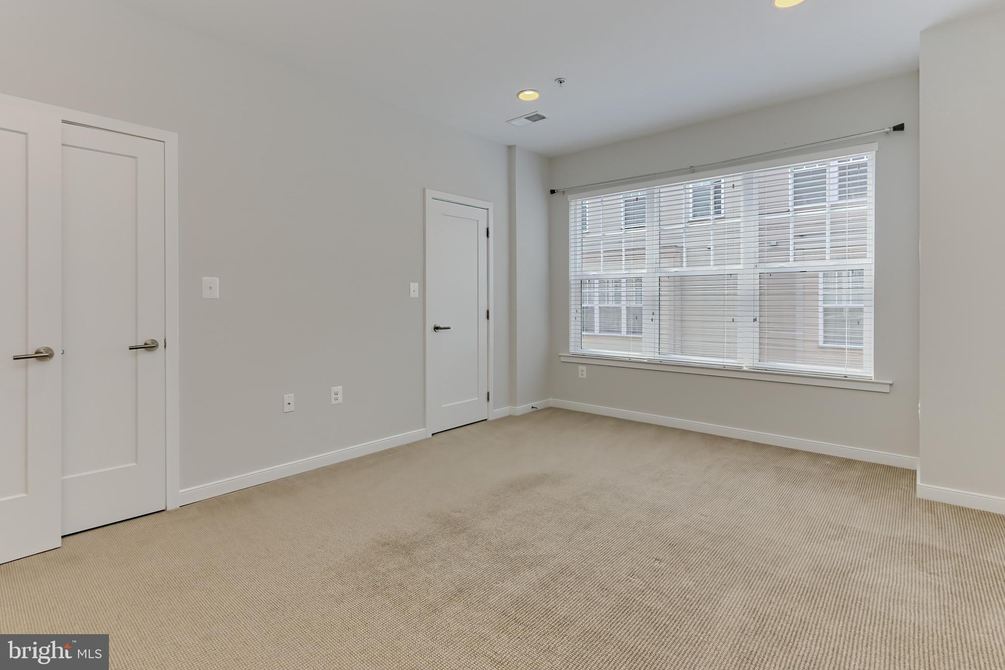 257 Crescent Station Ter SE