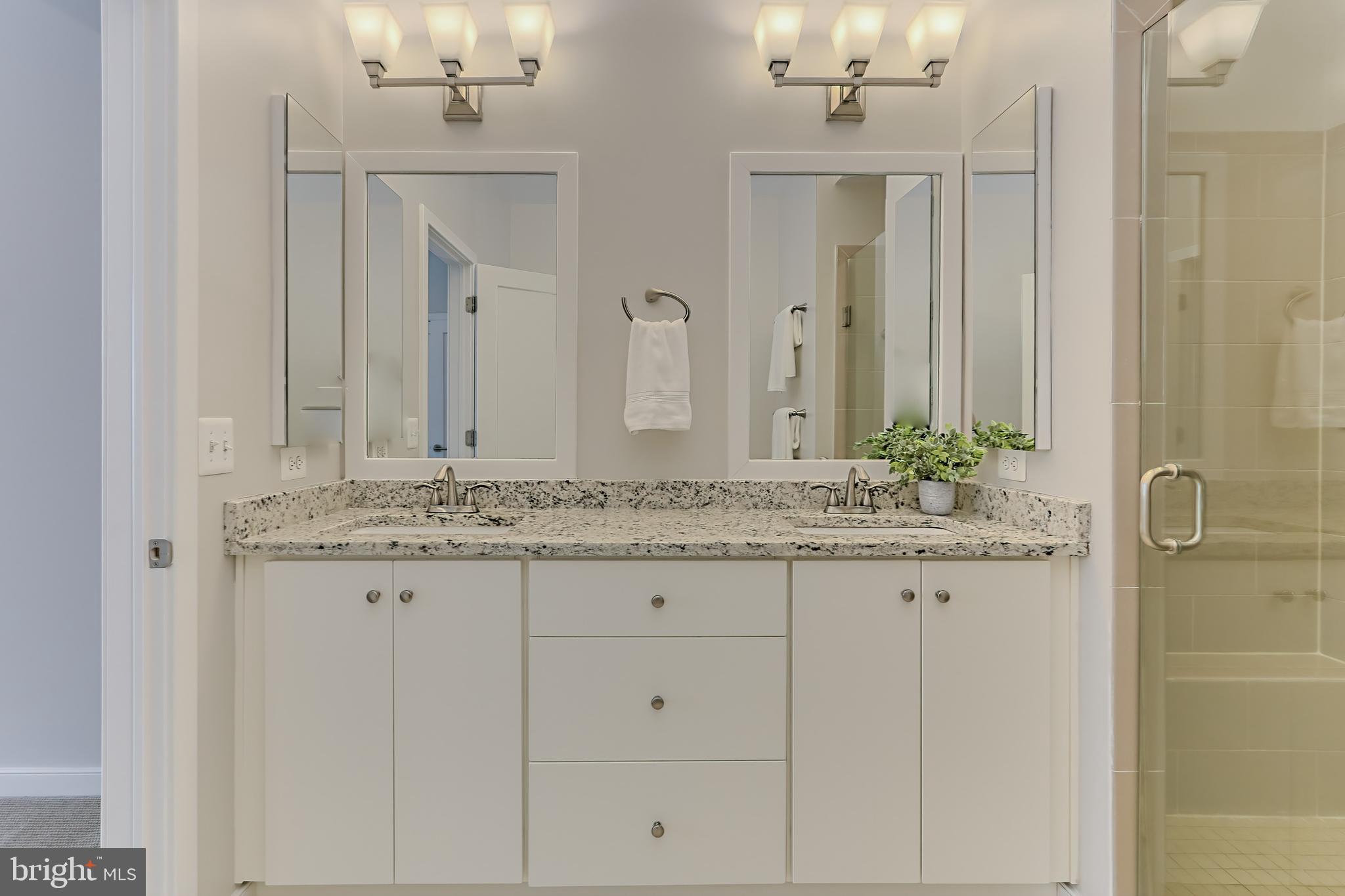 257 Crescent Station Ter SE