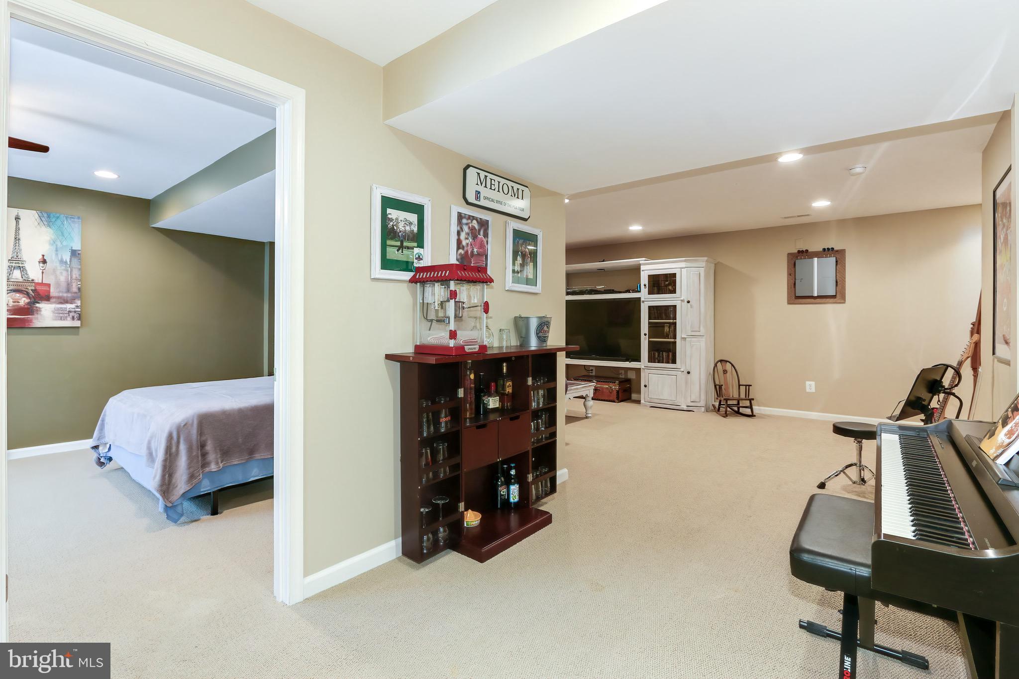 10 Cooper Run St