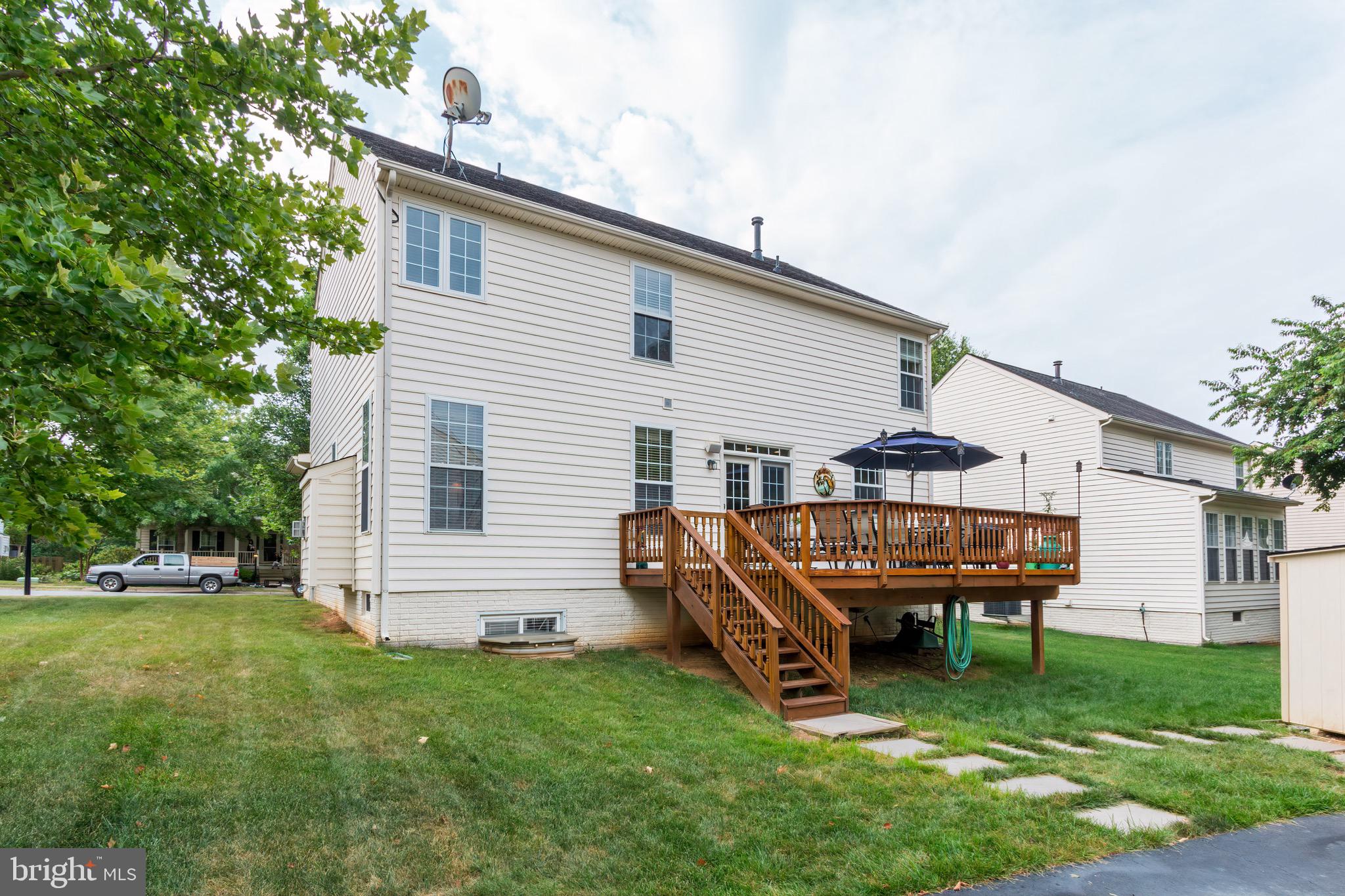 10 Cooper Run St