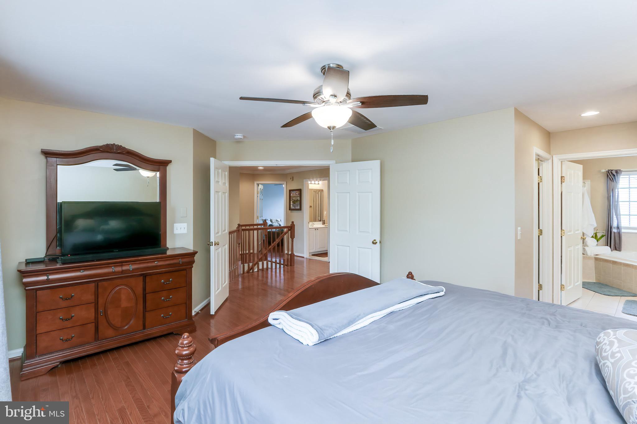 10 Cooper Run St