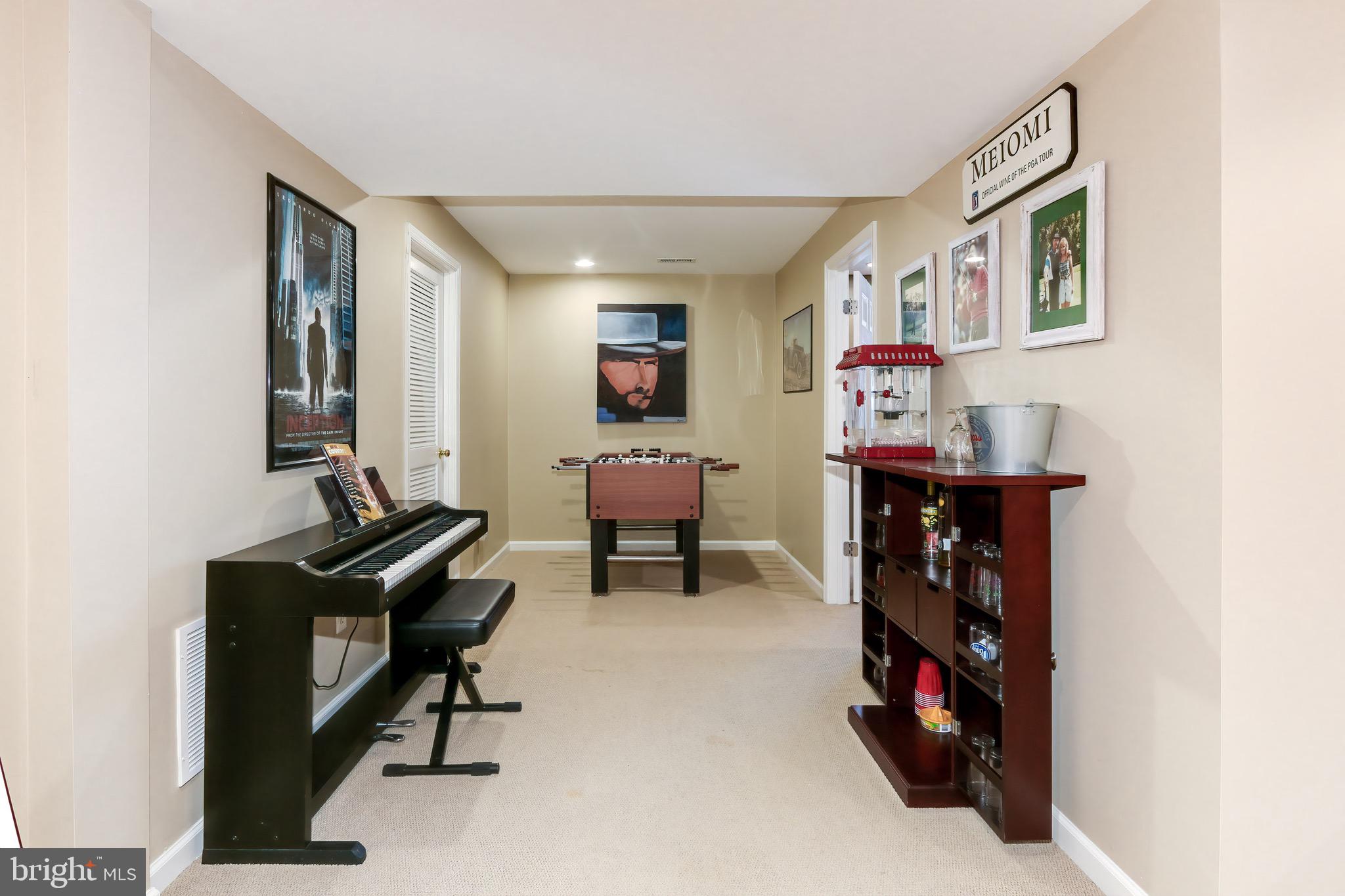 10 Cooper Run St