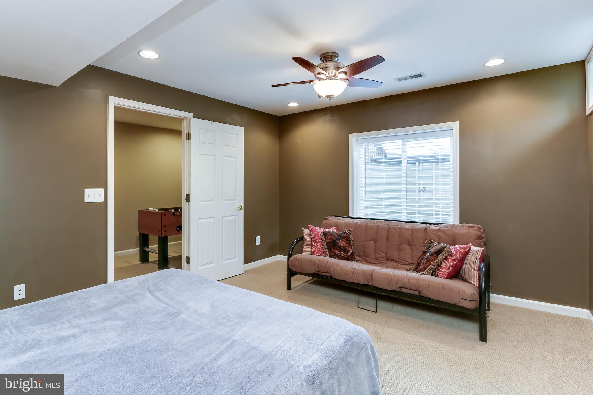 10 Cooper Run St