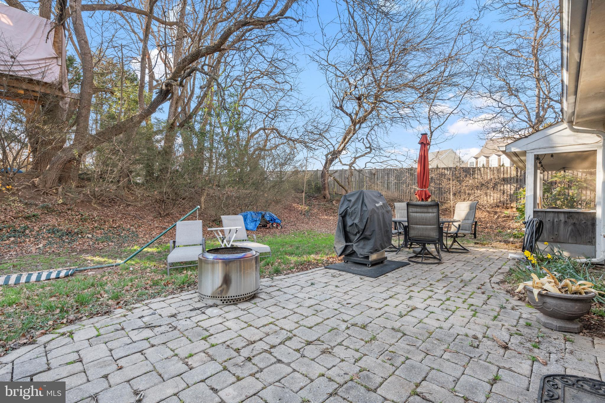 135 Mayfair Dr NE