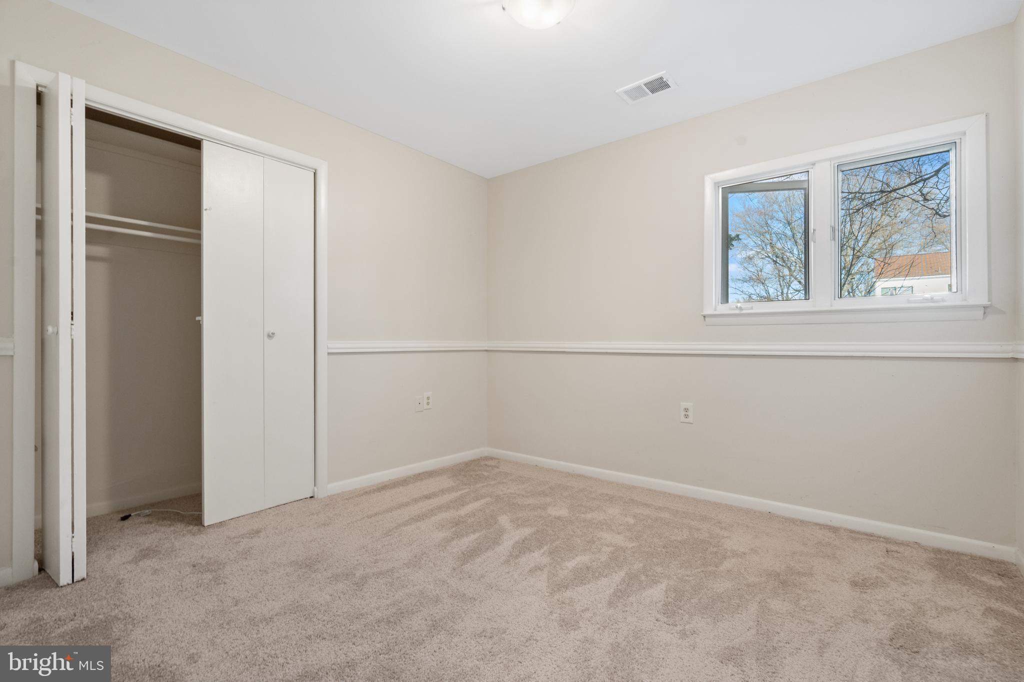 135 Mayfair Dr NE