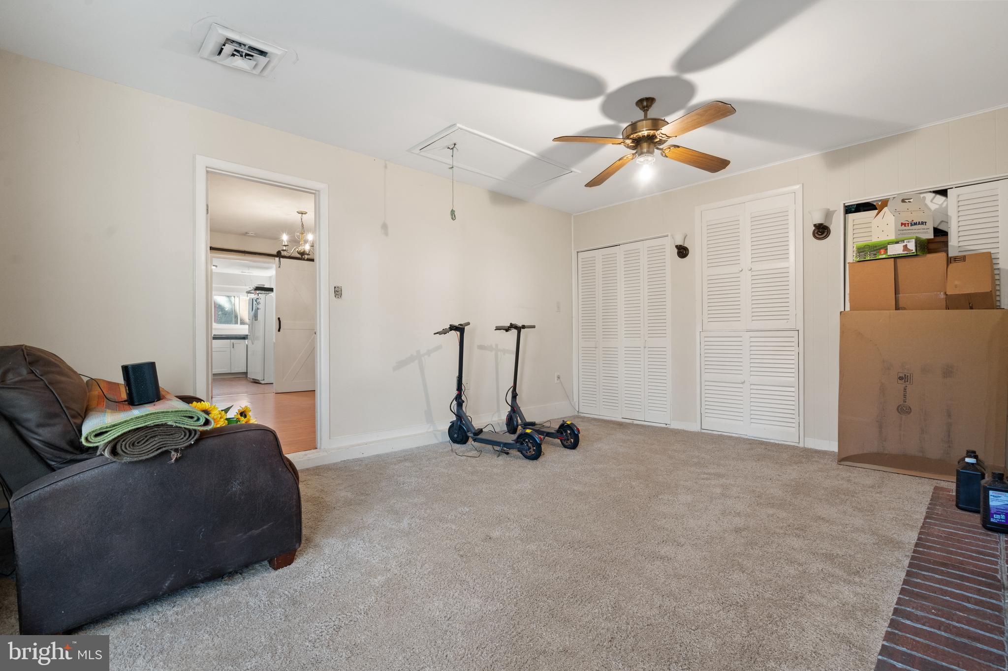 135 Mayfair Dr NE