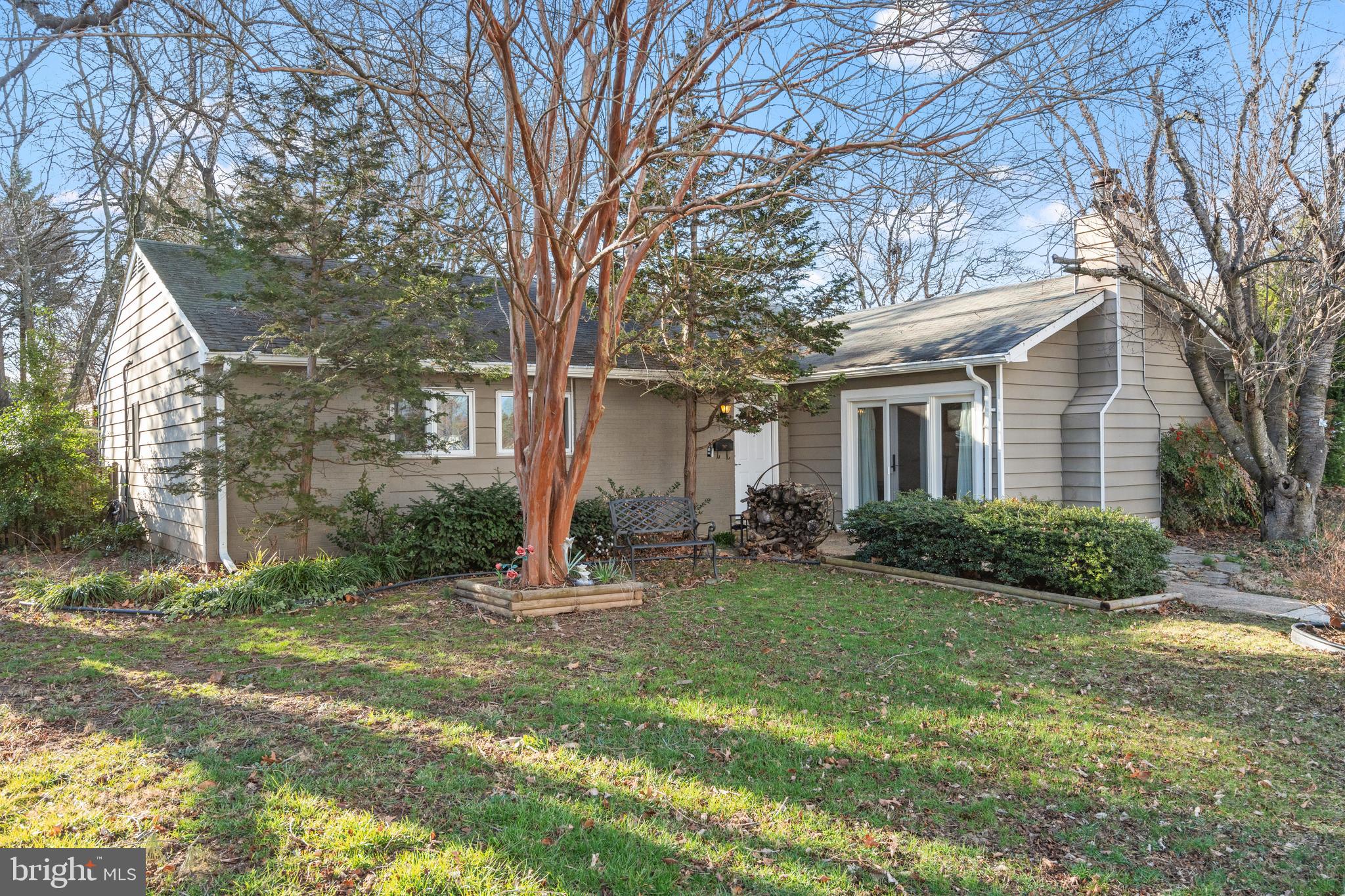 135 Mayfair Dr NE