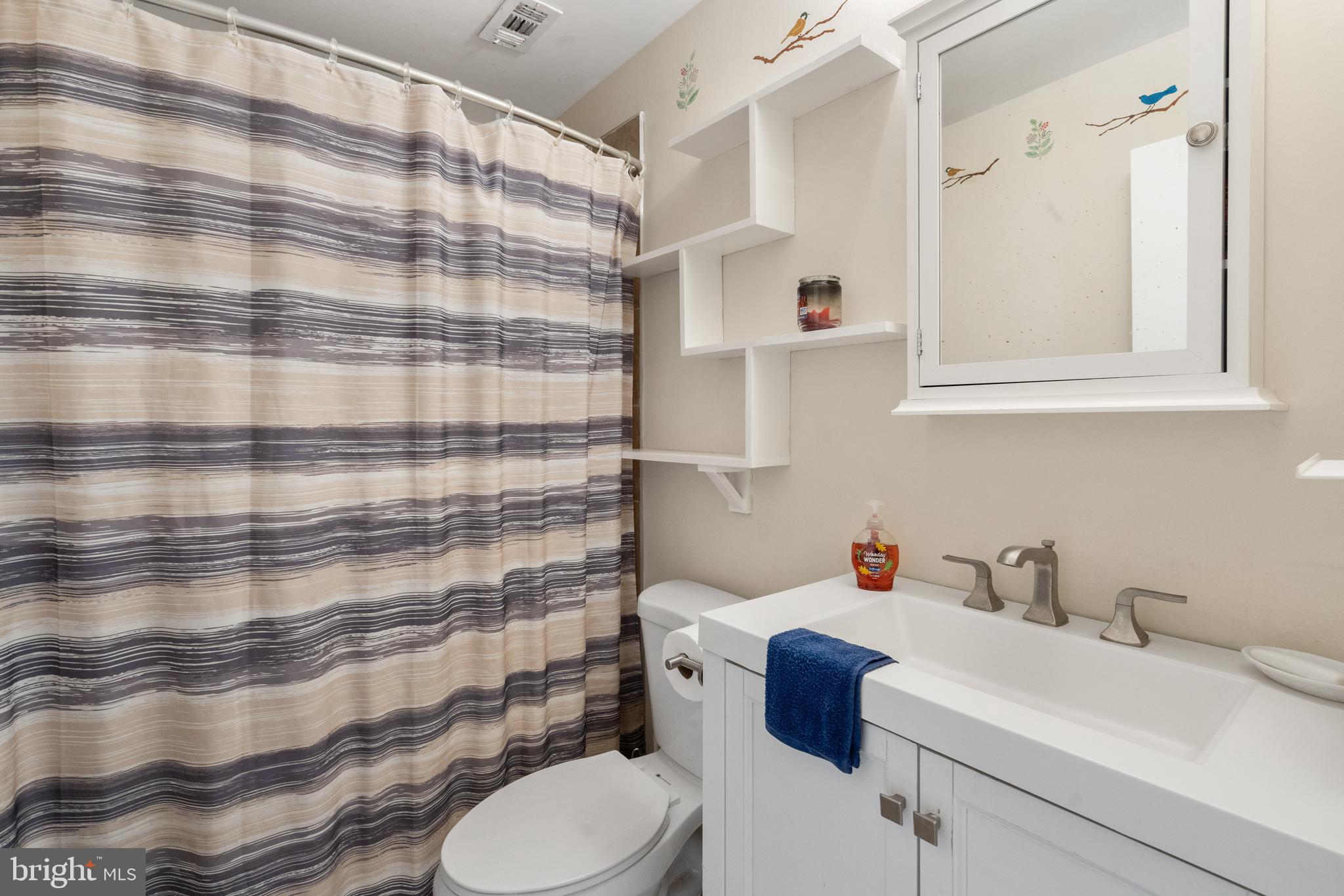 135 Mayfair Dr NE