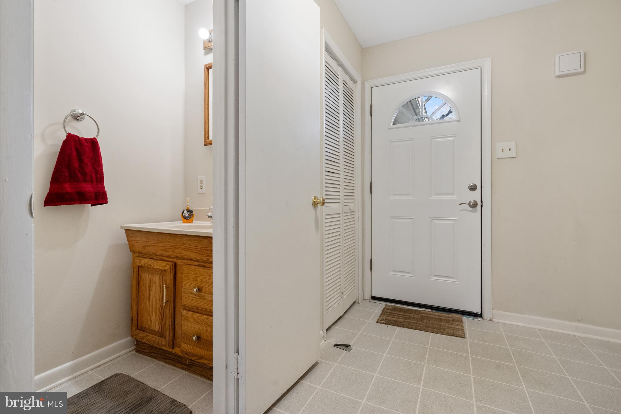 135 Mayfair Dr NE